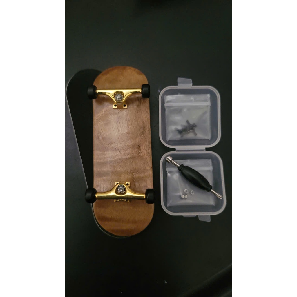 "Hey Brown" Fingerboard - Brownish Black Complete Fingerboard 32mm/34mm - รถบรรทุกสีทอง