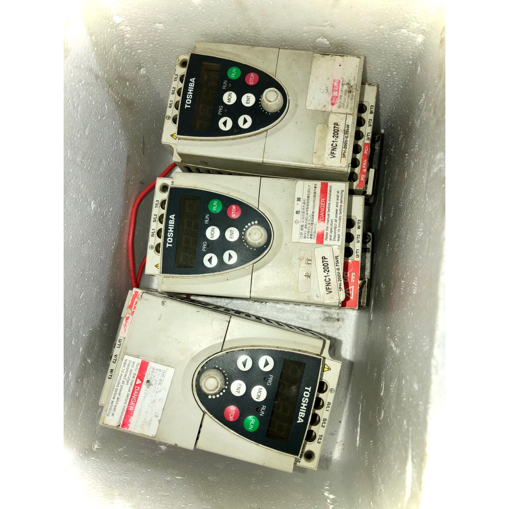 อินเวอร์เตอร์ Toshiba VFNC1 ของญี่ปุ่น 0.75KW-1.6KVA-1Hp