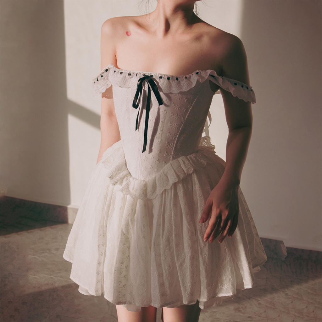 Létiia - Iris Vivian Corset ( Vivian Corset พร้อมกระโปรงบาน)