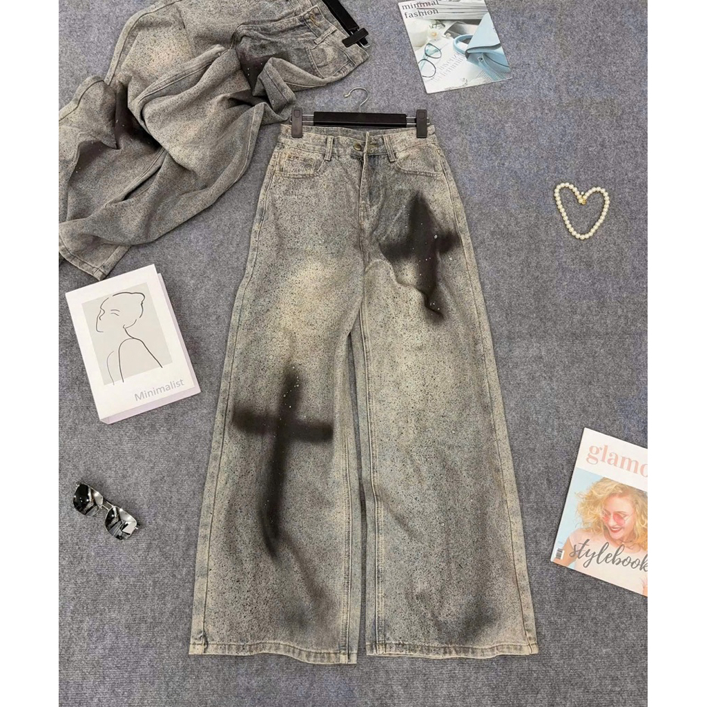 WIDE-TUBE TEXTURED SPRAY DUST JEANS จากยาว