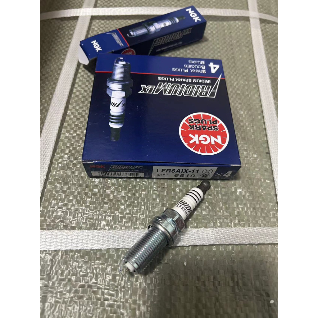 หัวเทียน NGK IRIDIUM สําหรับ Toyota innova