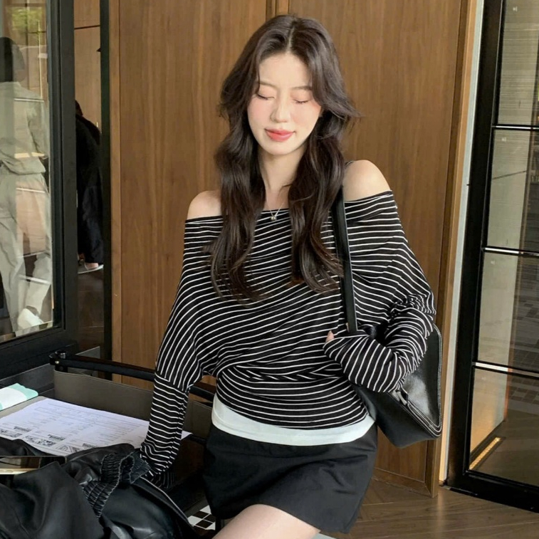 Set เสื้อยืดลายปาดไหล่ เสื้อกล้ามสีขาวสไตล์ ulzzang 24Feb.studio APN67