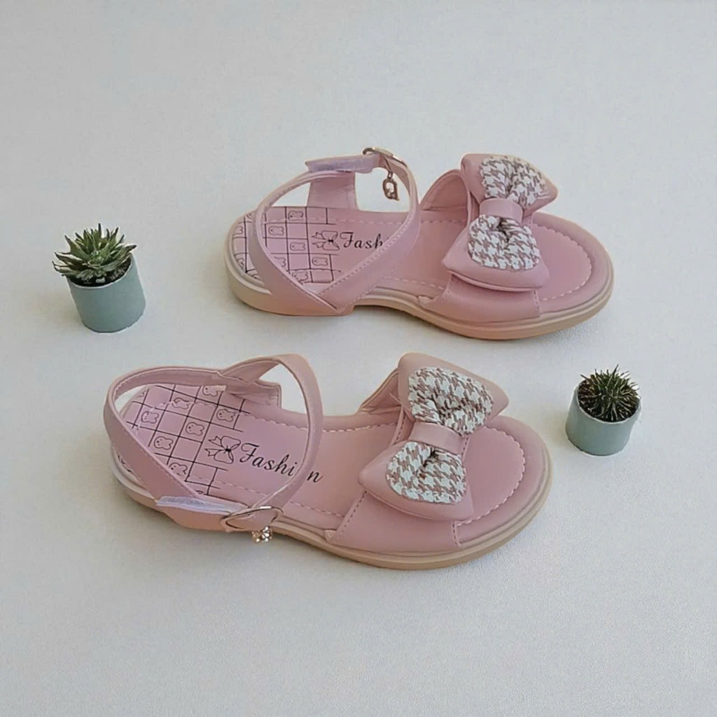 SIZE 33,35,35 SOFT LEATHER GIRLS SANDAL CODE M3