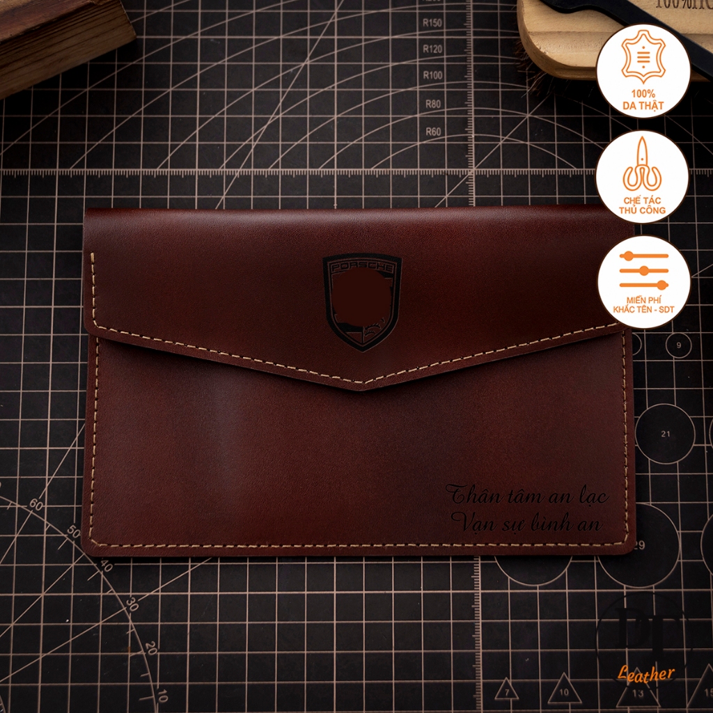 PORSCHE กระเป๋าสตางค์ทะเบียน & เอกสารรถ หนังวัว พรีเมี่ยม – Mino Crafts – มือเย็บเย็บด้วยมือ – สลักโลโก้ปอร์เช่