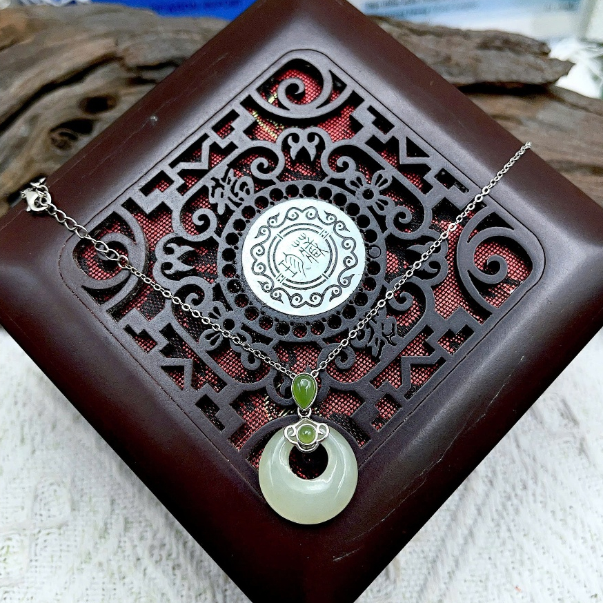 สร้อยคอคุณภาพสูง Hoa Dien Luc Sac