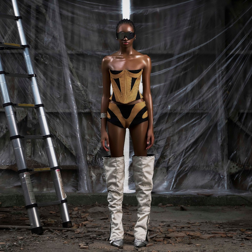 TATICHU - กางเกงขาสั้น NONE Mars - กางเกงยีนส์ลูกไม้สั้นสุด