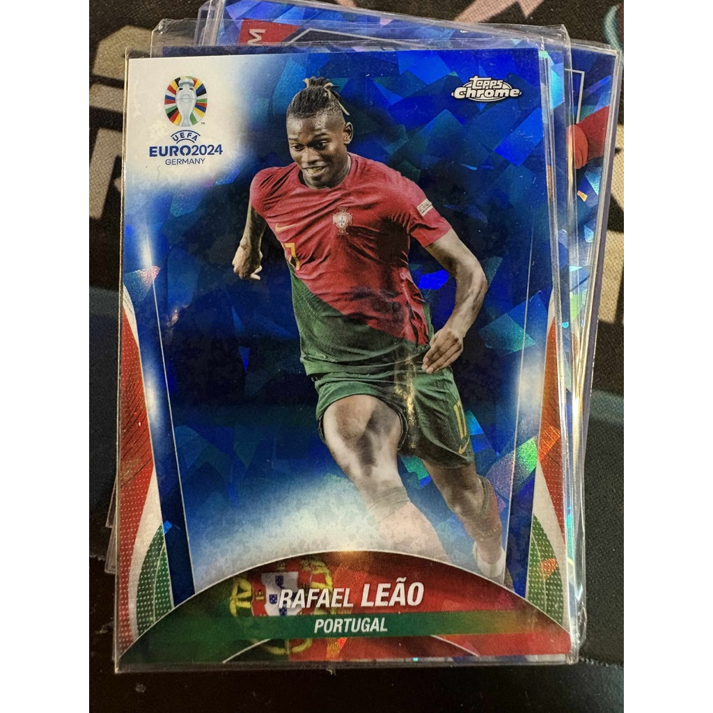 การ์ดฟุตบอล M742 Rafael Leao Portugal Sapphire Topps Chrome Euro 2024