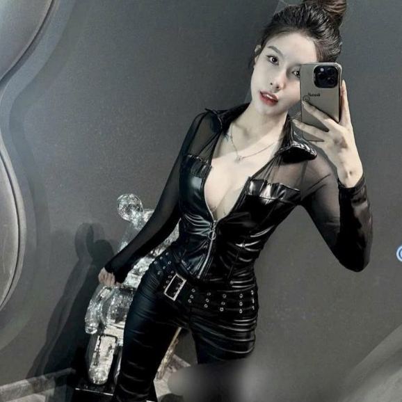 เสื้อเชิ้ตหนังผู้หญิงแขนยาวตาข่ายเยอรมันคอปกหนัง Hothit หัวเข็มขัดเสื้อโครเชต์ ADT050