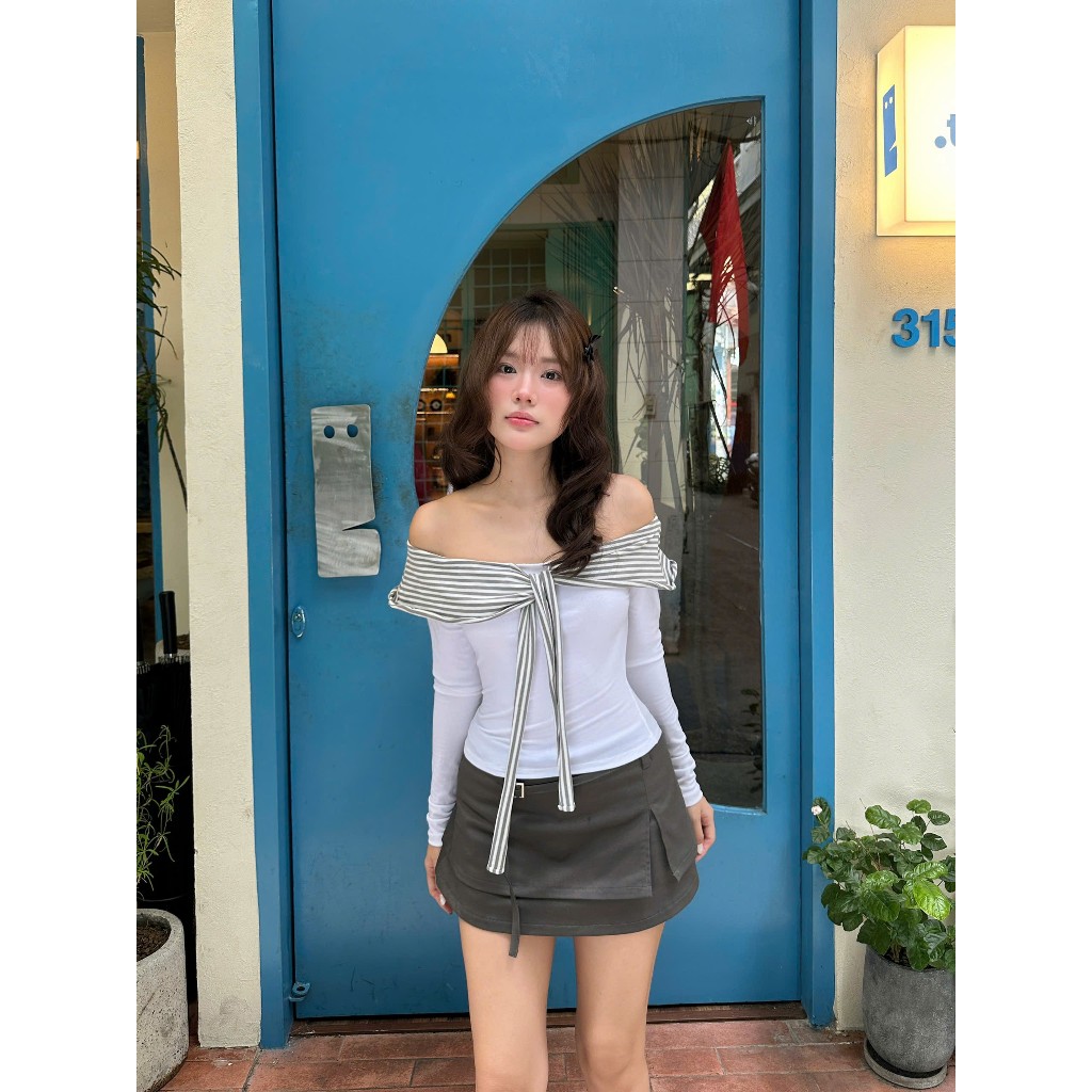 CLÉLIE DESI TOP เสื้อยืดเปิดไหล่แขนยาวคอปกผูกโบว์