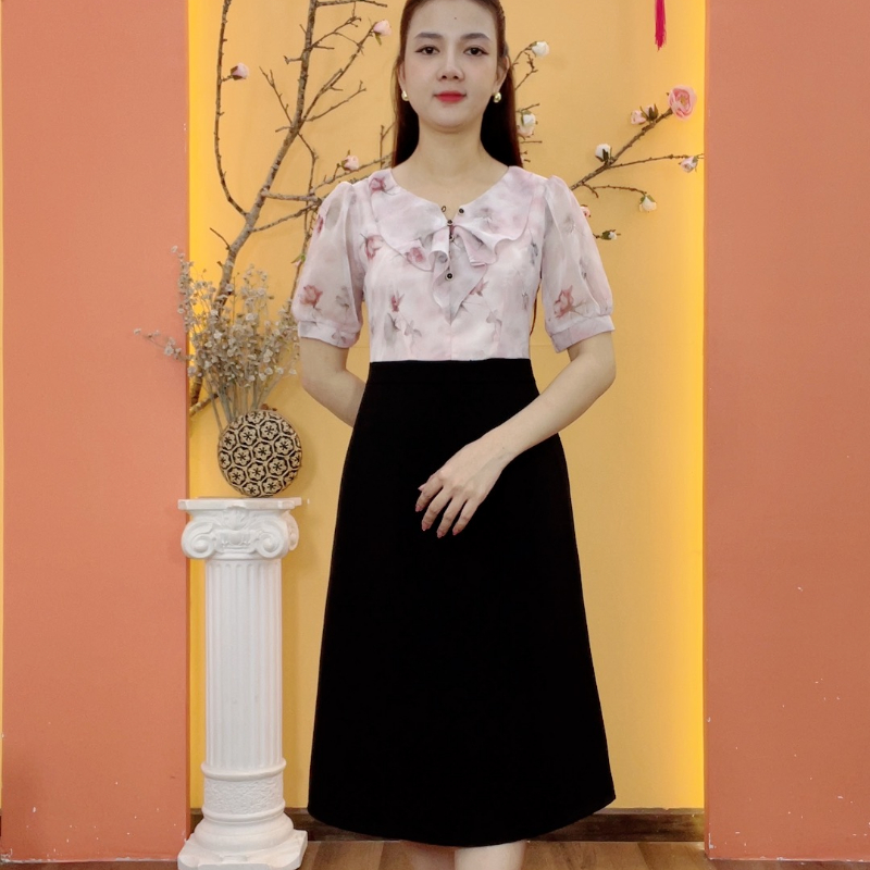 ชุดเดรสวัยกลางคนอย่างเป็นทางการสําหรับคุณแม่ - คอปกจับจีบแขนสั้น - ดอกไม้สีชมพู - TTV1940