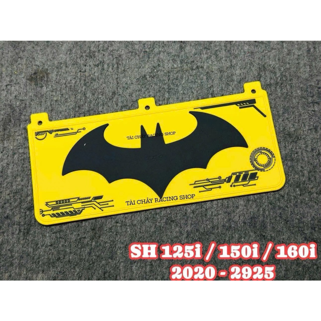 [ 1 แผ่น ] BATMAN 3D REAR Fender RUBBER MOUNTED FOR SH 2020 - 2025 (125i / 150i / 160i )
