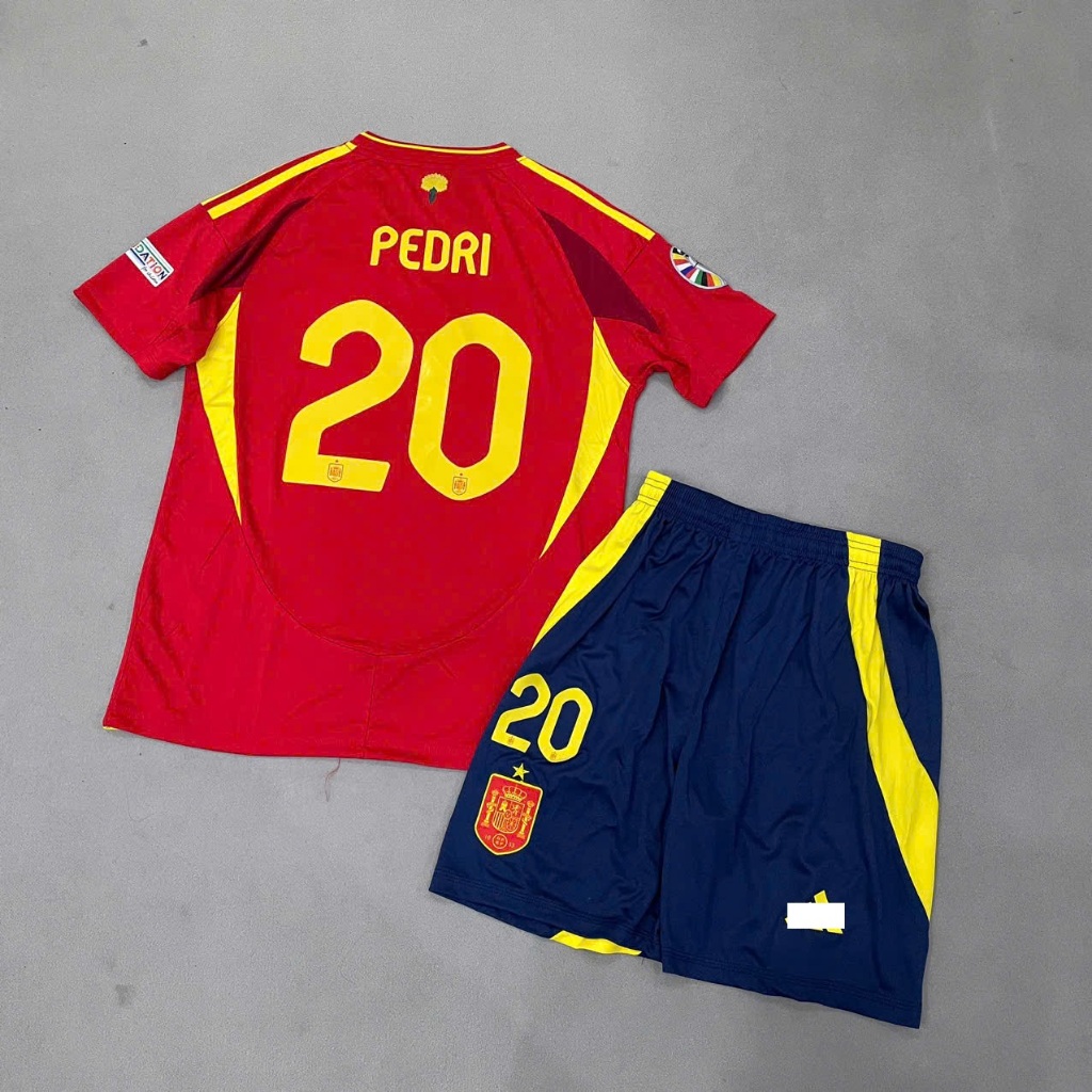 ชุดฟุตบอลเหย้าสเปนแดงพร้อมพิมพ์ PEDRI เบอร์ 20