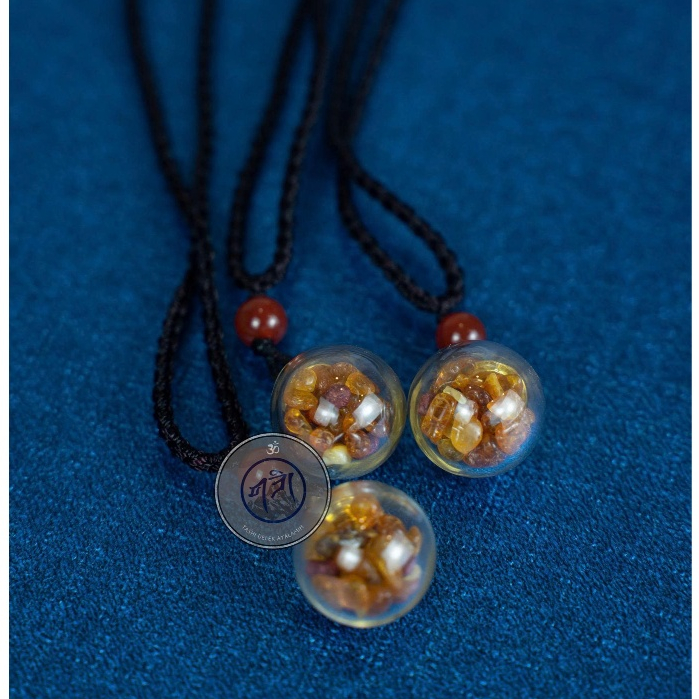 [ สต็อกจํานวนจํากัด ] Lhasa Dharma Medicine Gold Amber Necklace Zhao Yun Yin Four Hands Chezerig