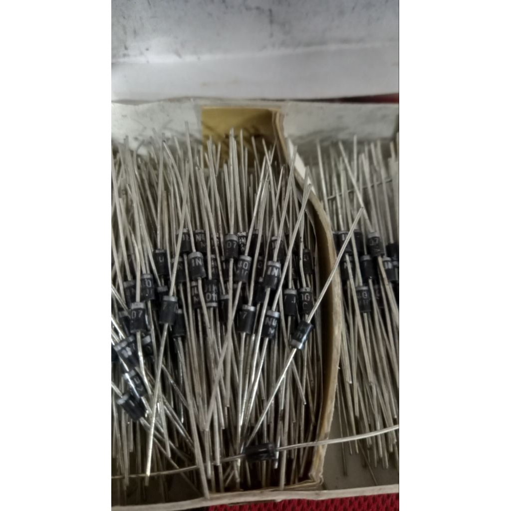 ไดโอดเรียงกระแส 20 ไดโอด 1N5399 หรือ 1N4007