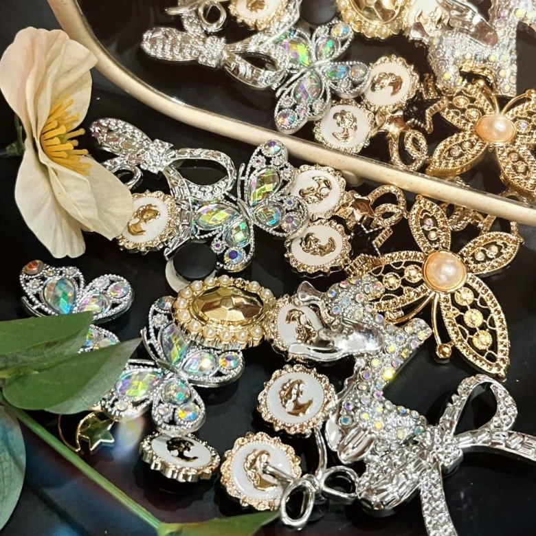 BLING BLING charm Set with sandals - มีให้เลือกหลายแบบ