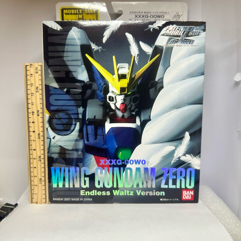 Extended joint gundam รุ่น MSIA wing gundam zero EW ได้รับการแสดงอยู่ในกล่องขาดที่ 2