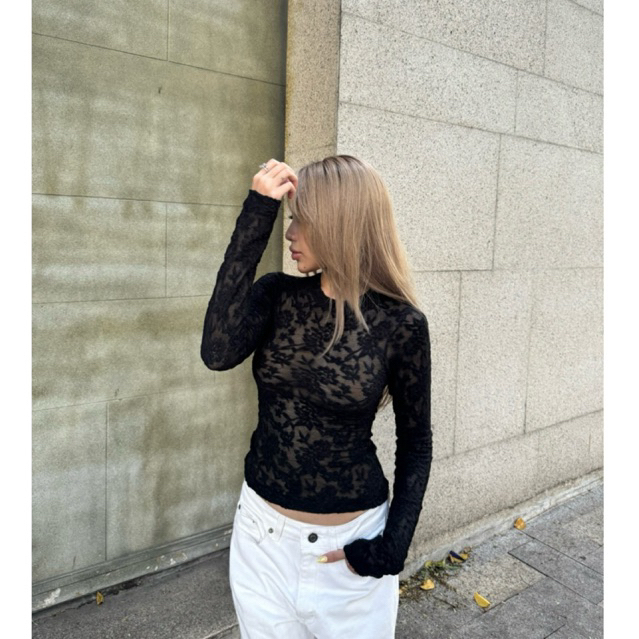 Yena top / เสื้อลูกไม้แขนยาว