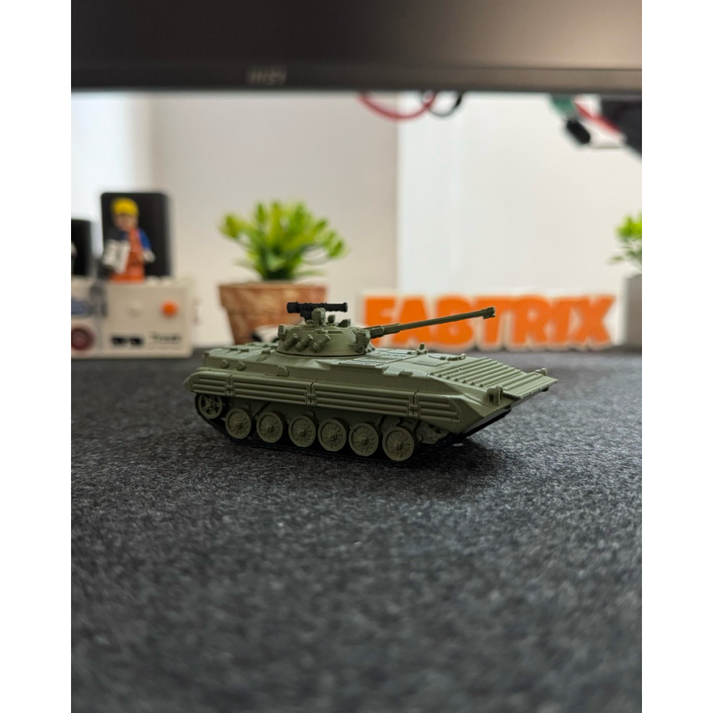 ถัง BMP-2 รุ่น 1/72 สเกล