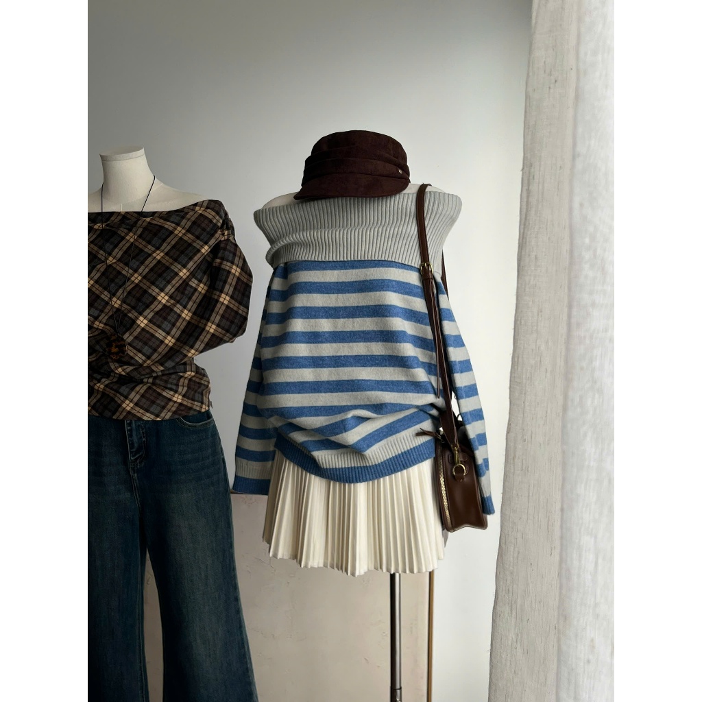 A008 Audrey เสื้อสเวตเตอร์ลายสก๊อตสีน้ําเงิน WG ปาดไหล่