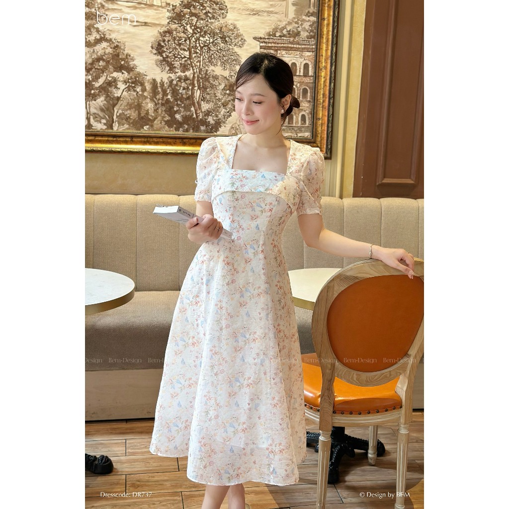 BEM Design เดรสคอเหลี่ยมสีขาวลายดอกไม้ (DR737)