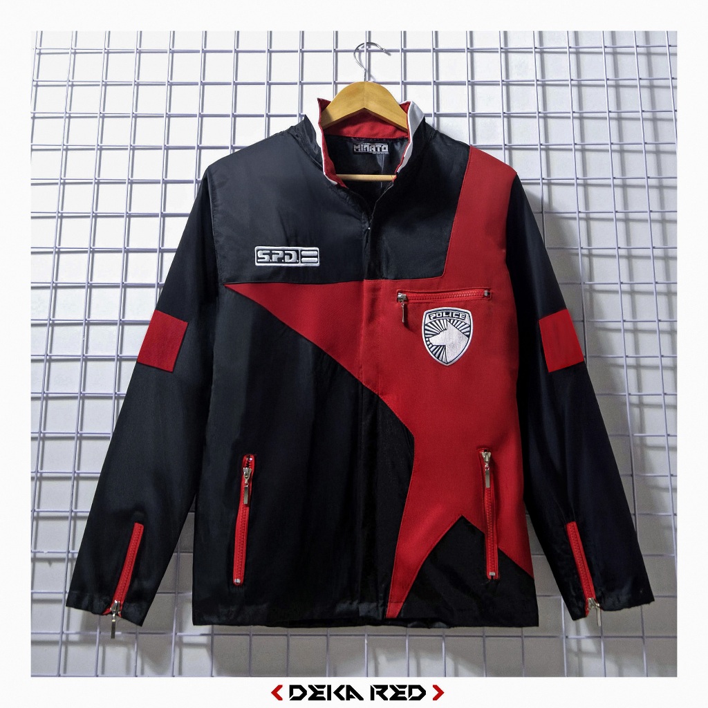 เสื้อแจ็คเก็ตร่มสีกากีสําหรับผู้ชายและผู้หญิง Unisex พร้อมเย็บปักถักร้อย SPD Deka สีแดง