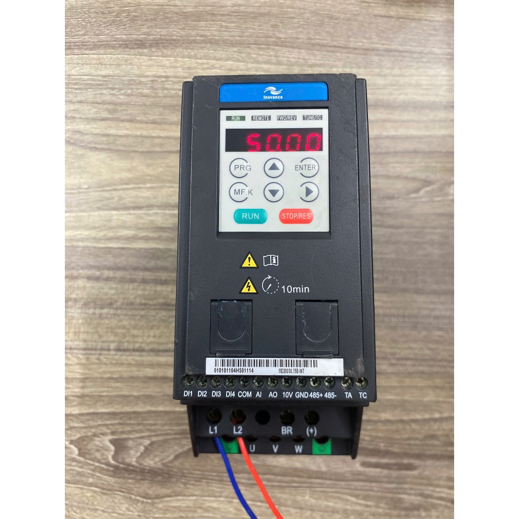 INOVANCE MD200S0.75B-INT อินเวอร์เตอร์ 220VAC แหล่งพลังงาน ความจุ 0.75kW ถอดประกอบ