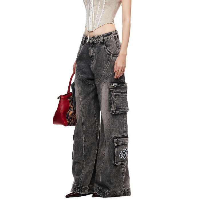 Fang cargo pants AIAI OFFICIAL กางเกงยีนส์ขากว้างมีกระเป๋ากล่อง