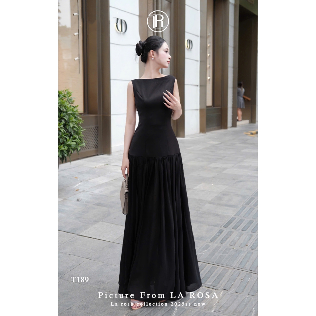 LA ROSA แม็กซี่เดรสคอเรือ 2 สายทําจากผ้า Chifon ของญี่ปุ่นและคุณภาพสูง Flattering T189
