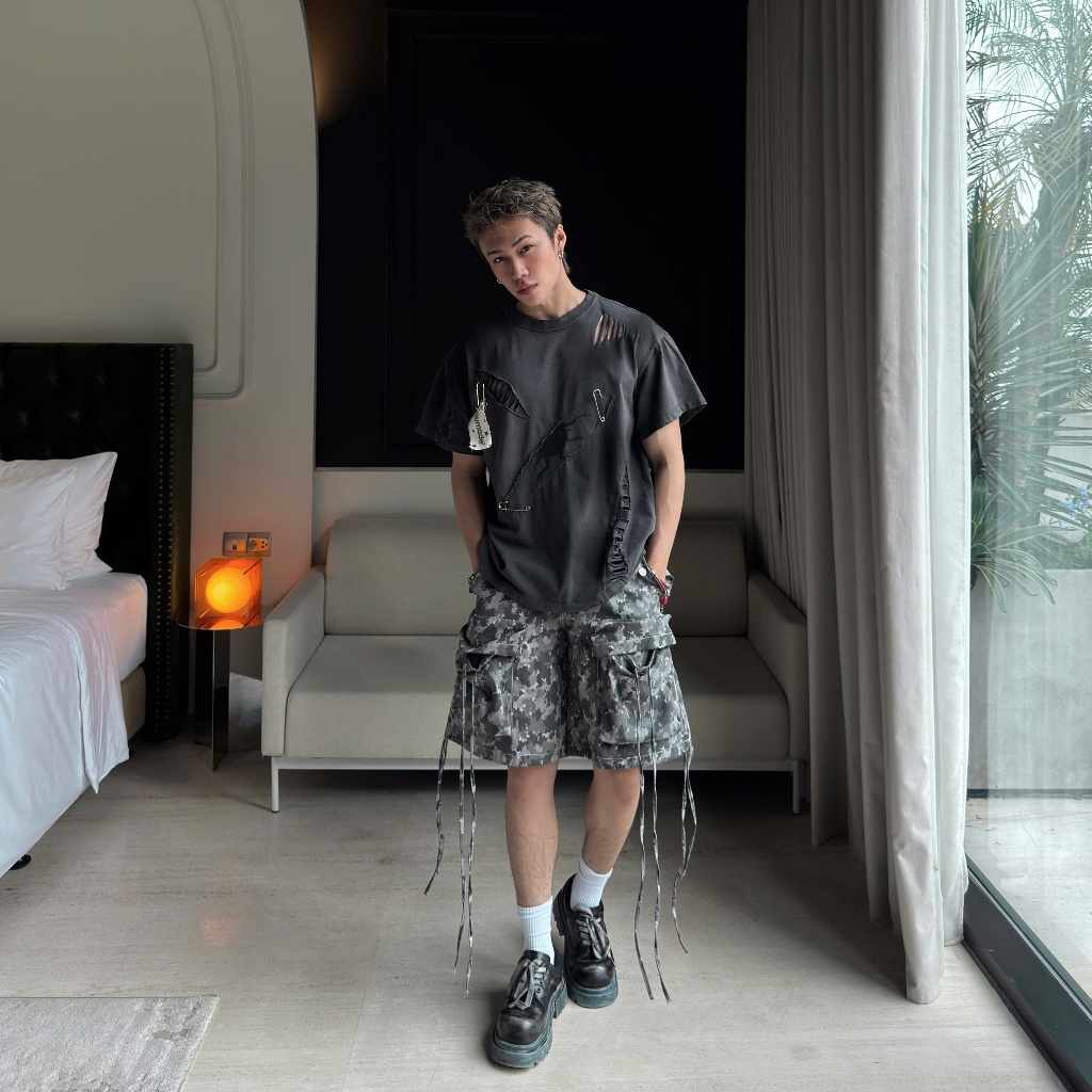 GUMADE - SET FEVER GUEST Ripped WAX เสื้อยืดและกางเกงขาสั้น PATTERN