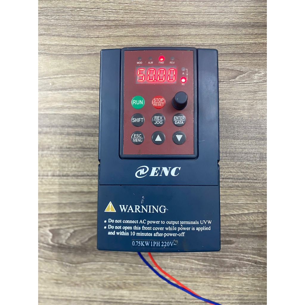 ENC อินเวอร์เตอร์ EDS800-2S0007NWD 220VAC แหล่งพลังงาน ความจุ 0.75kW ถอดประกอบ