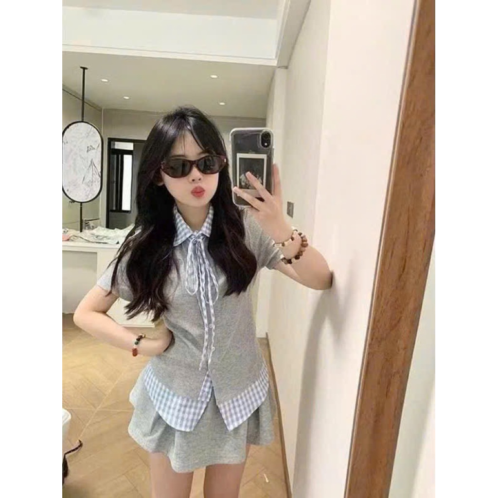 ชุดเสื้อสีเทาพร้อมคอ SM CARO พร้อม BOW TIE + CV