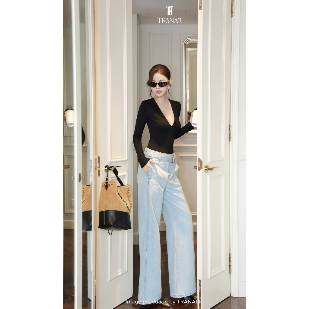 Tran Ali V-NECK BODYSUT SHIRT Tran Ali