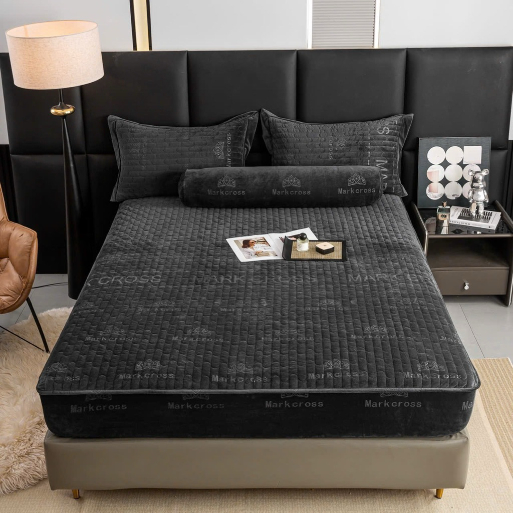 Mark Jacob Crown Series No.15 Velvet ชุดเครื่องนอน – 4 รายการคุณภาพสูง หรูหรา