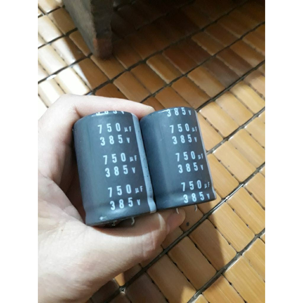 ยี่ห้อใหม่ตัวเก็บประจุญี่ปุ่น 385v 750uf combo 2 ขนาด 35x50mm