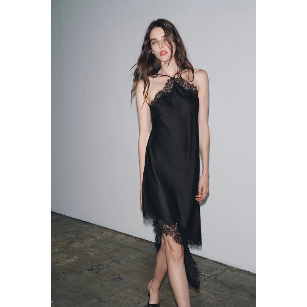 เดรสลูกไม้คล้องคอไหมพรม | TLB08