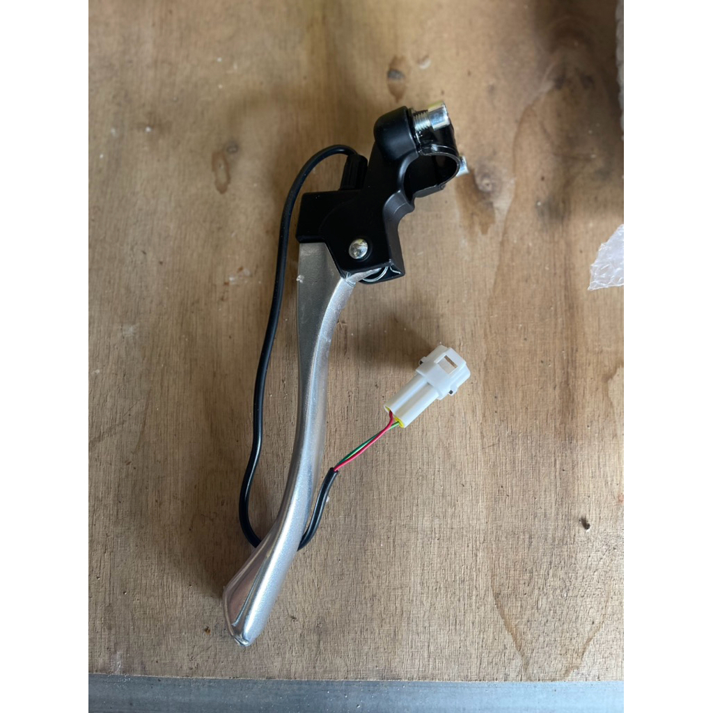 ชุดมือเบรคหลัง yadea tora,s,s1, orla