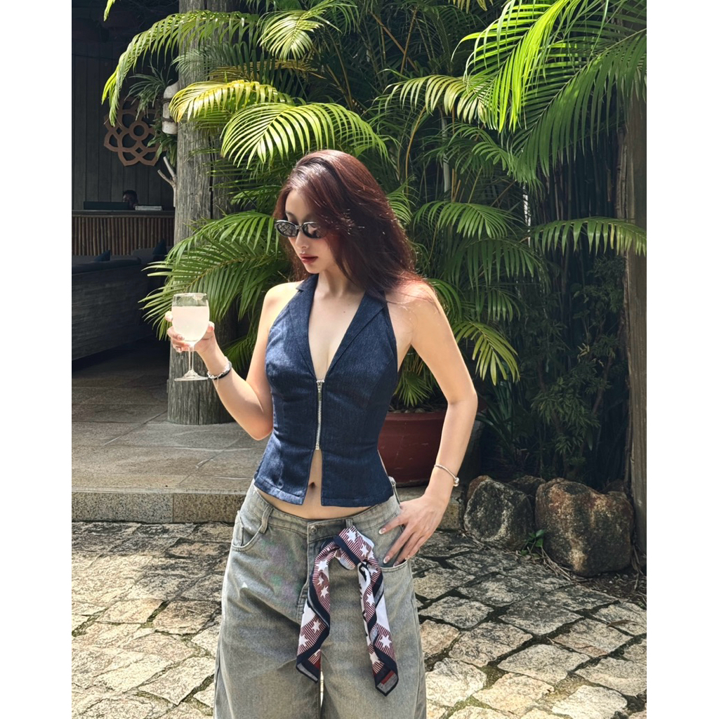 ÉMILIE - Lizzy Top - เสื้อสายเดี่ยวยีนส์เว้าหลัง