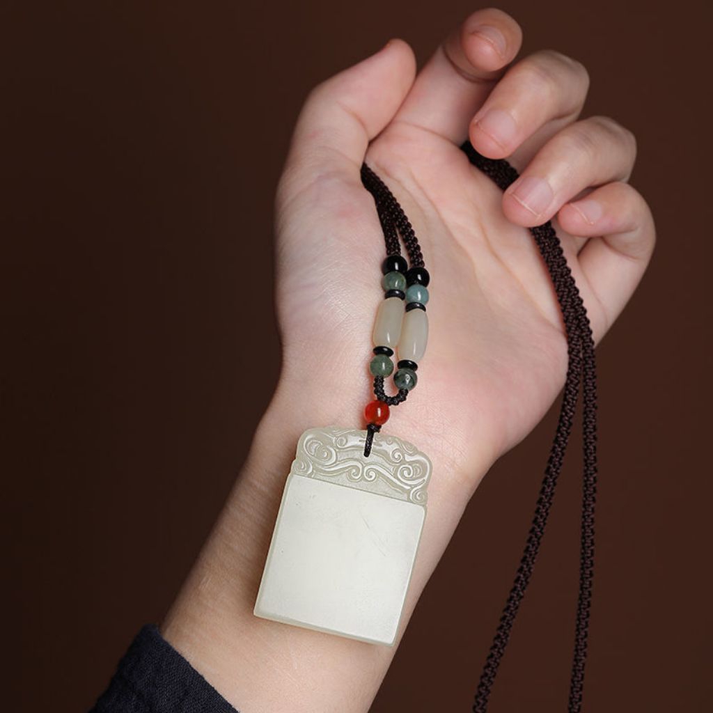 สร้อยคอการ์ดหยก Hoa Dien ธรรมชาติ ช่วยนําโชค สันติภาพ มาพร้อมสาย