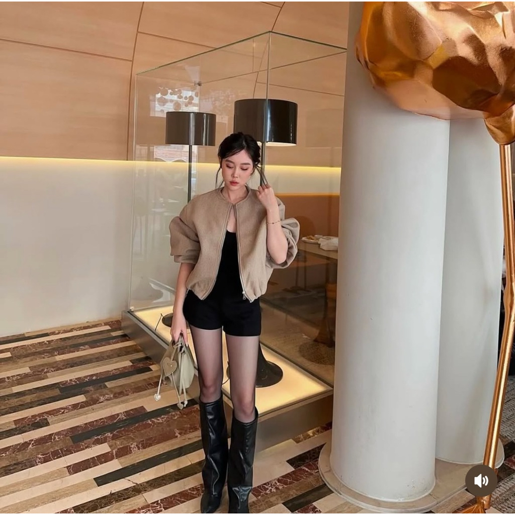 เหา ZR DARK JACKET พร้อมคอกลมและแขนเสื้อ