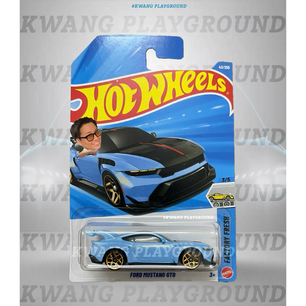 กวางสนามเด็กเล่น - Hot Wheels basic Ford Mustang GTD รถโมเดล (สีน้ําเงิน) - Case B 2026