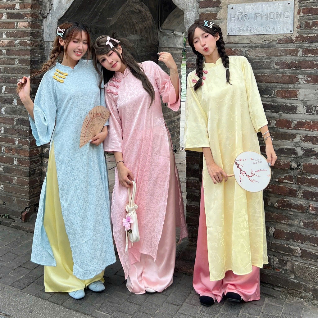 Modern ao dai สําหรับ Tet กับโบรเคดคุณภาพสูง ทรงหลวม - หรูหรา อ่อนเยาว์ สวมใส่ง่าย-CT78