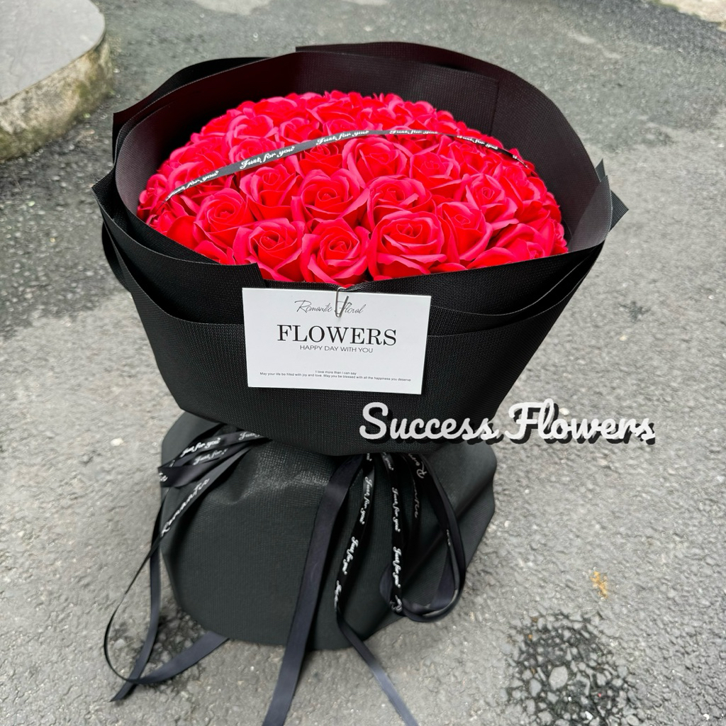 MODERN ROUND SHAPE 50-FLOWER WAX FLOWER BOUQUET - ของขวัญสําหรับ GIRLFRIENDS, ELOVES สําหรับ HOLIDAY