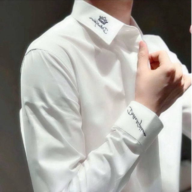 เสื้อเชิ้ตผู้ชายผ้าฝ้ายคอปกปักตัวอักษร Dace BST2025 ผ้าฝ้ายสีพื้นแขนยาว unisex ออกไปข้างนอก