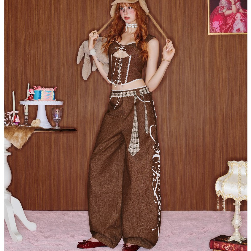 Angelina Corset Top และชุดกางเกงยีนส์ขากว้าง AIAI OFFICIAL