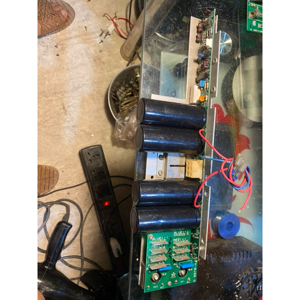 คาปาซิเตอร์ 2 คู่ 100v6900MF (ดันลูกเรือ 3600VZ)