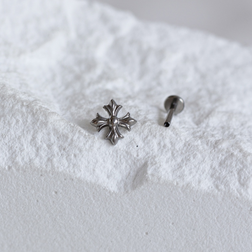 (1 ชิ้น) ต่างหูหัวใจโครเมียม - Titanium G23 - Kassy