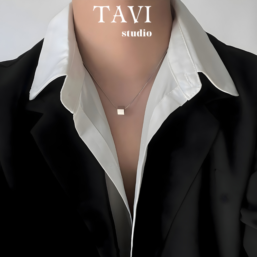 สร้อยคอ Cube Titanium สําหรับผู้ชายและผู้หญิง - สไตล์ Hiphop ก๋วยเตี๋ยวเรขาคณิตสร้อยคอ Clavicle แฟชั