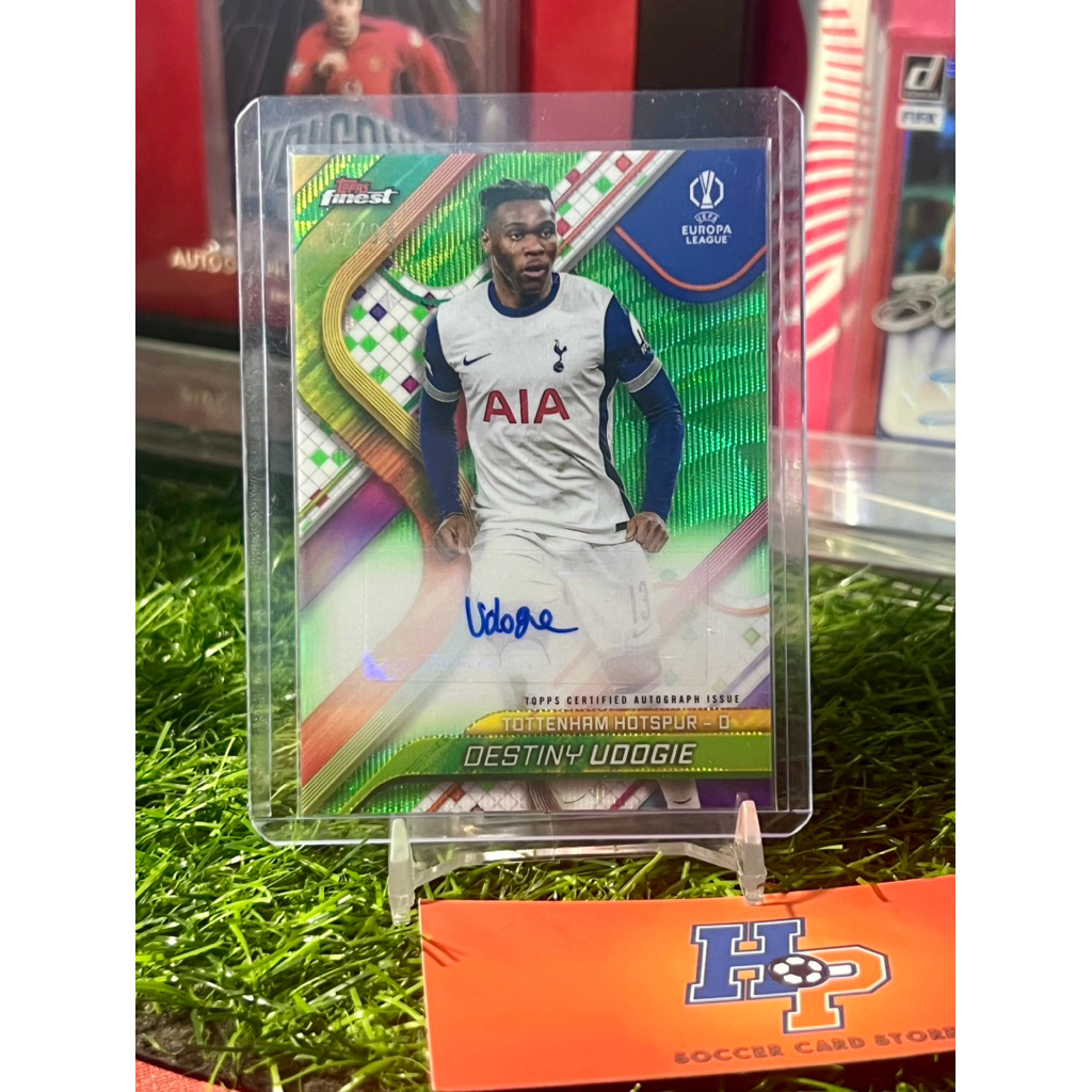 การ์ดฟุตบอล Destiny Udogie ลายเซ็นต์ /99 Topps Chrome Finest UCL 2024/25