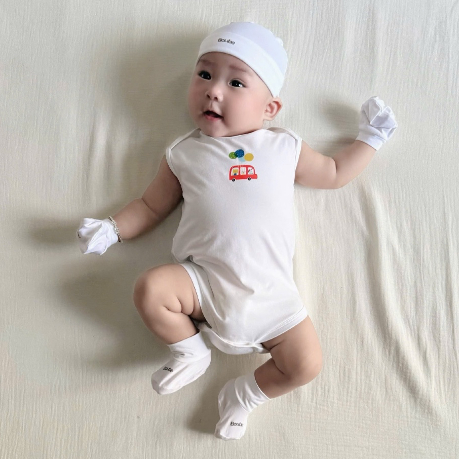 บอดี้ชิป ชุดจั๊มสูททรงสามเหลี่ยมสามรูสีขาวสําหรับทารกแรกเกิดเด็กผู้ชายเด็กผู้หญิง โบube ผ้าคอตตอนออร