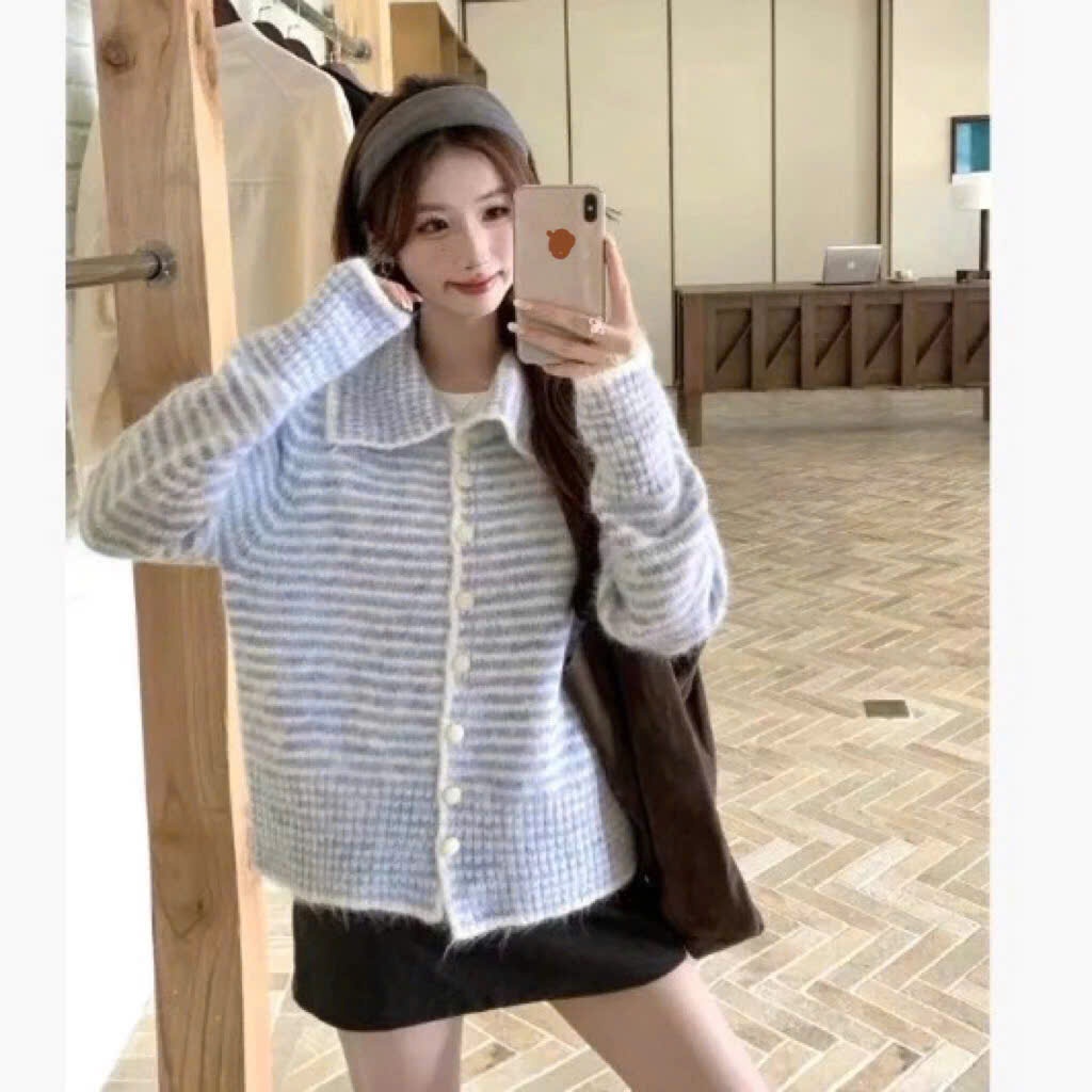 เสื้อคาร์ดิแกนแขนยาวคอปกสูงเสื้อแจ็คเก็ตไหมพรมคอปกเปิดลงพร้อมลายทางแนวนอนสีตัดกันสไตล์เกาหลี qcc Sho